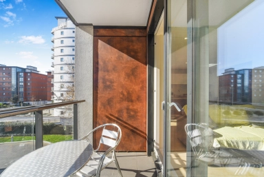 Pump House Crescent, Brentford TW8 image 13
