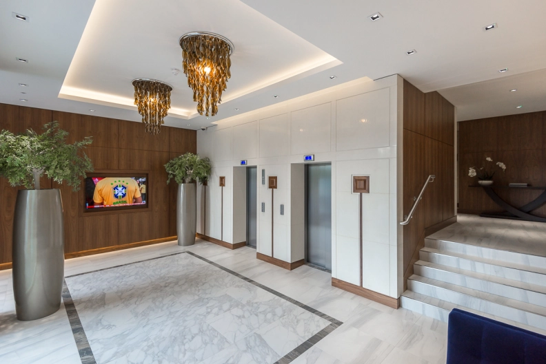 2 bedrooms apartments/flats for sale in Kew Bridge Road, Brentford - TW8 view 12