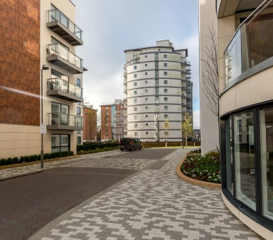 Pump House Crescent, Brentford TW8 image 22