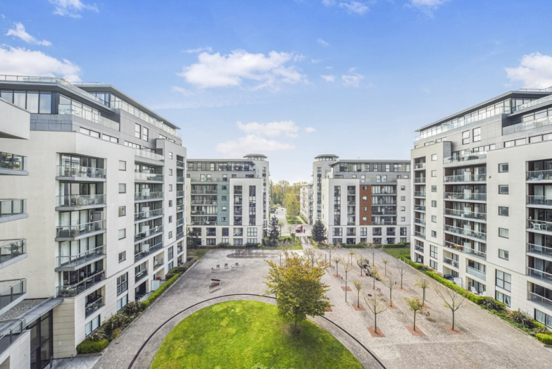 3 bedrooms apartments/flats to sale in Pump House Crescent, Brentford-image 14