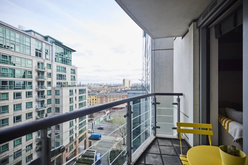 2 bedrooms apartments/flats for sale in St George Wharf, Vauxhall - SW8 view 13