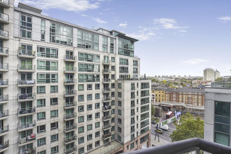 2 bedrooms apartments/flats for sale in St George Wharf, Vauxhall - SW8 view 16