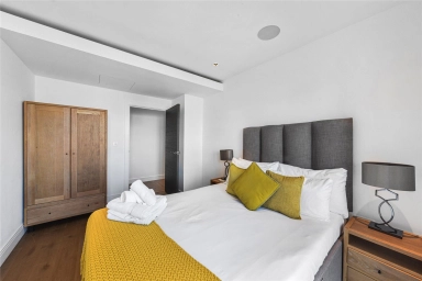 Kew Bridge Road, Brentford TW8 image 15