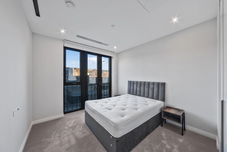 1 bedroom apartments/flats to sale in Michael Road, London-image 5