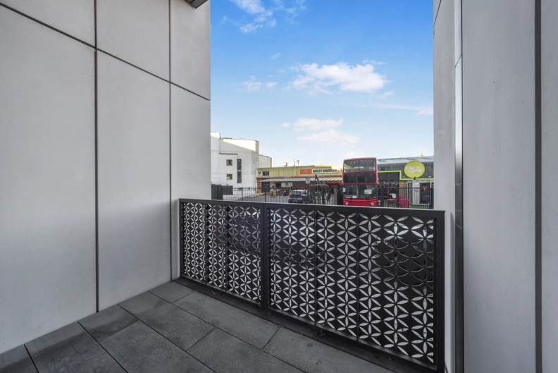 1 bedroom apartments/flats to sale in Michael Road, London-image 7