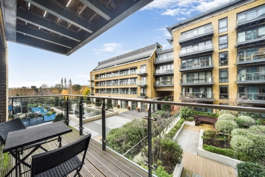Kew Bridge Road, Brentford TW8 image 1
