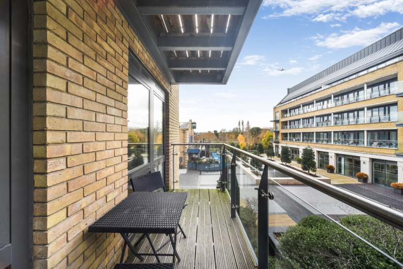 2 bedrooms apartments/flats to sale in Kew Bridge Road, Brentford-image 10