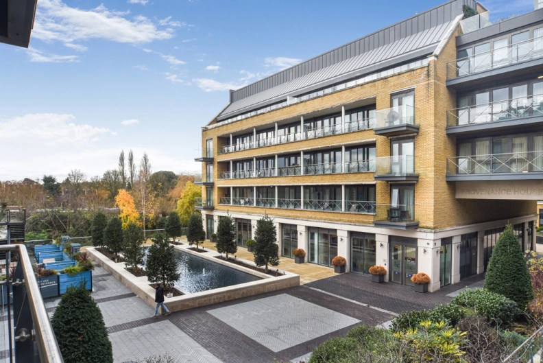 2 bedrooms apartments/flats to sale in Kew Bridge Road, Brentford-image 13