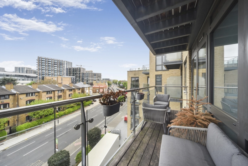 2 bedrooms apartments/flats to sale in Kew Bridge Road, Brentford-image 7