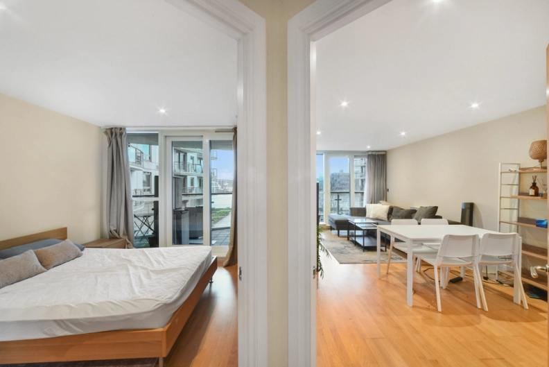 1 bedroom apartments/flats for sale in St. George Wharf, Vauxhall - SW8 view 13