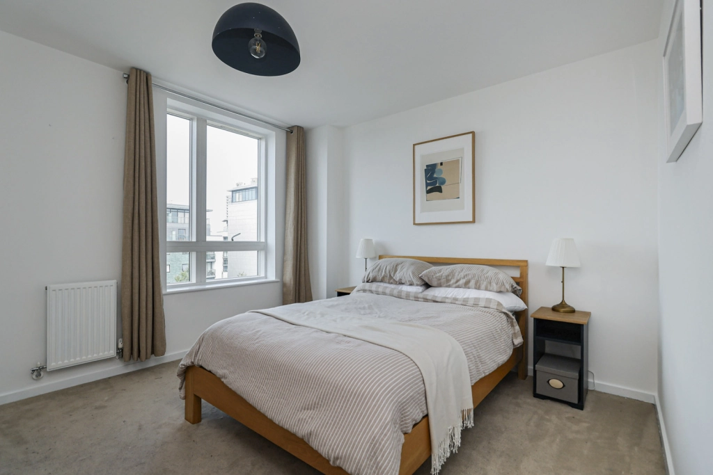 1 bedroom apartments/flats for sale in Heritage Walk, Brentford - TW8 view 5