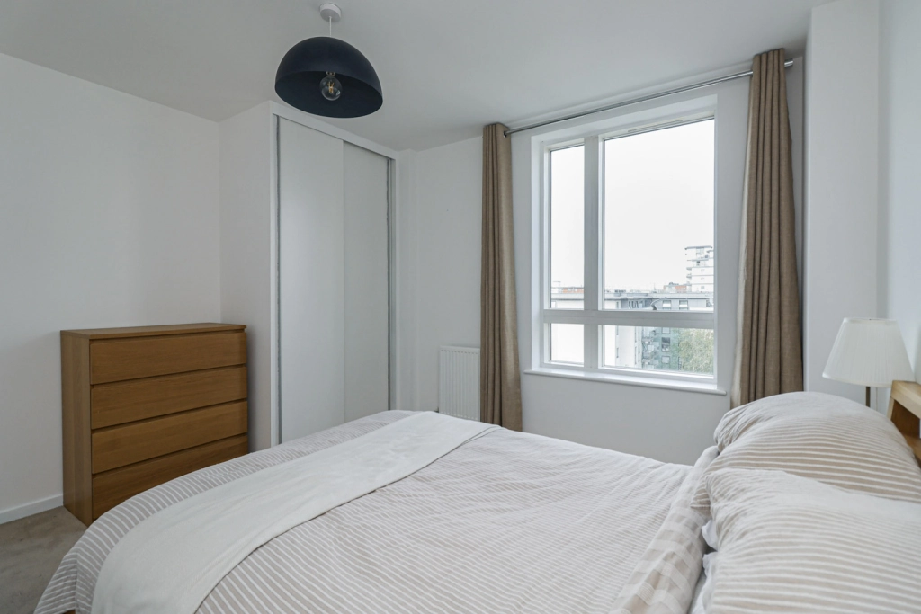 1 bedroom apartments/flats for sale in Heritage Walk, Brentford - TW8 view 11