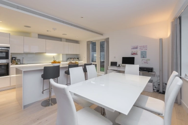 Kew Bridge Road, Brentford TW8 image 12