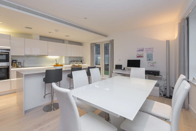 3 bedrooms apartments/flats to sale in Kew Bridge Road, Brentford-image 12