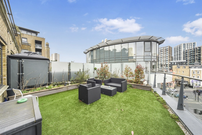 3 bedrooms apartments/flats to sale in Kew Bridge Road, Brentford-image 7