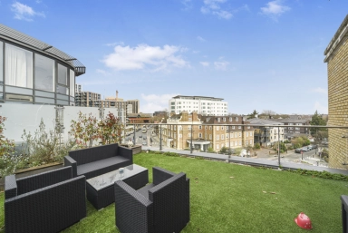 Kew Bridge Road, Brentford TW8 image 16