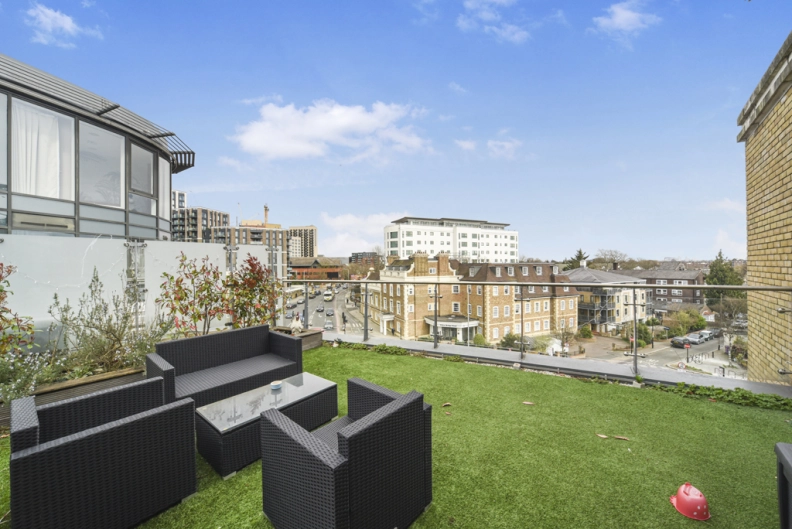 3 bedrooms apartments/flats to sale in Kew Bridge Road, Brentford-image 16