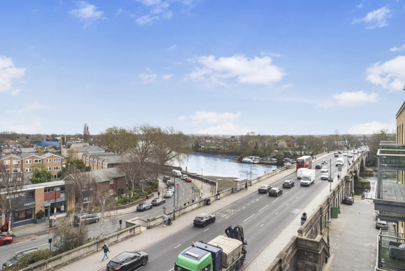 3 bedrooms apartments/flats to sale in Kew Bridge Road, Brentford-image 15