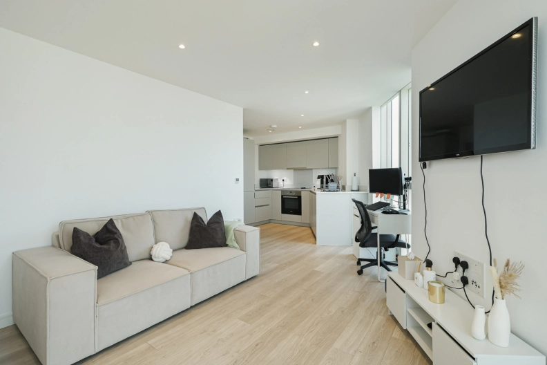 1 bedroom apartments/flats to sale in Saffron Central Square, Croydon-image 2