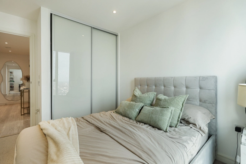 1 bedroom apartments/flats to sale in Saffron Central Square, Croydon-image 11