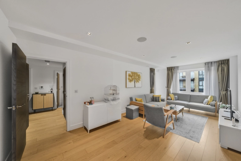 2 bedrooms apartments/flats to sale in Kew Bridge Road, Brentford-image 16
