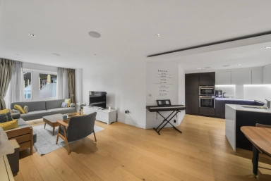 Kew Bridge Road, Brentford TW8 image 17