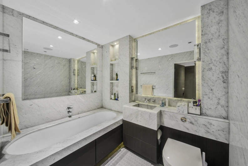 2 bedrooms apartments/flats to sale in Kew Bridge Road, Brentford-image 6