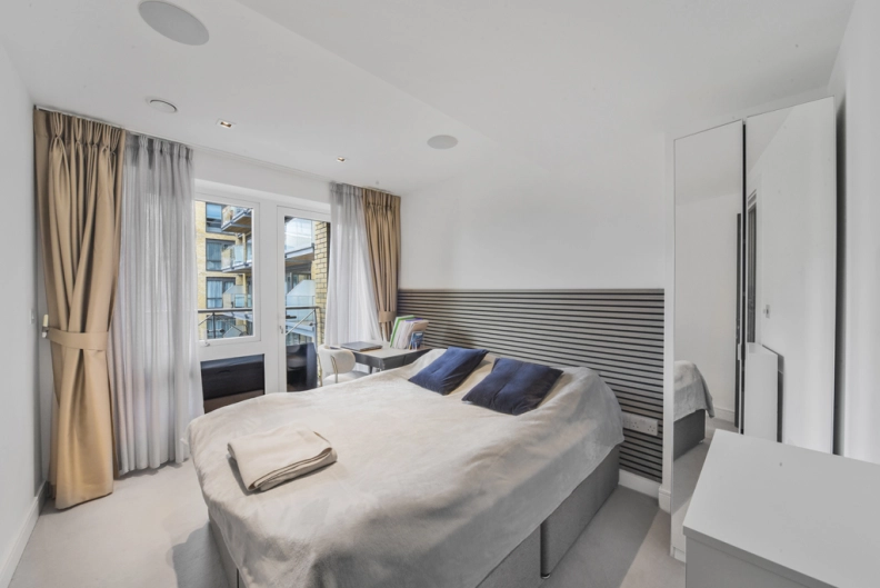 2 bedrooms apartments/flats to sale in Kew Bridge Road, Brentford-image 4