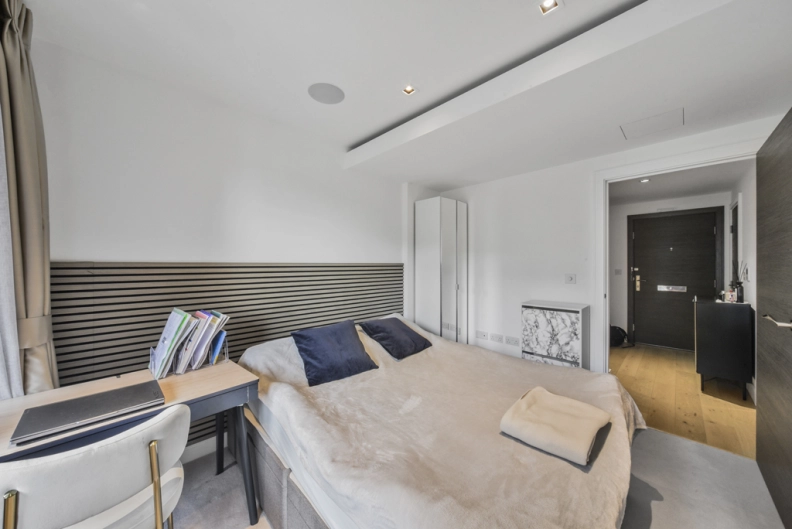 2 bedrooms apartments/flats to sale in Kew Bridge Road, Brentford-image 5