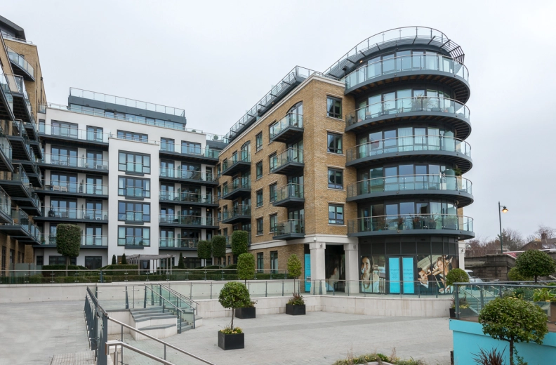 2 bedrooms apartments/flats to sale in Kew Bridge Road, Brentford-image 8