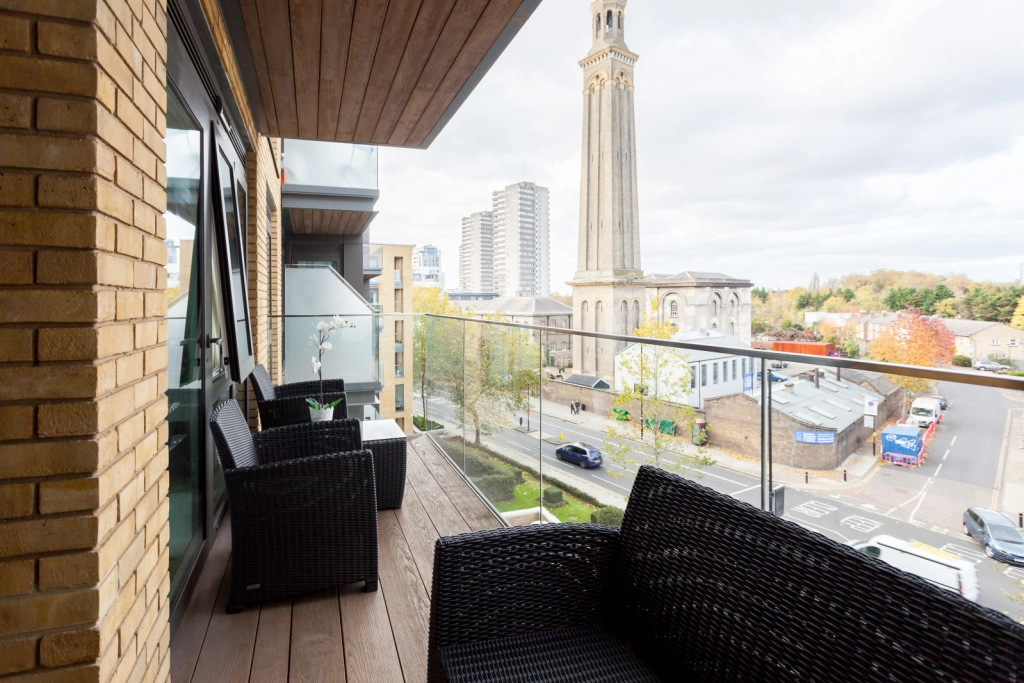 2 bedrooms apartments/flats for sale in Kew Bridge Road, Brentford - TW8 view 7