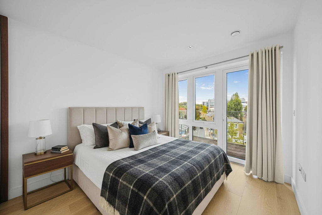 2 bedrooms apartments/flats for sale in Kew Bridge Road, Brentford - TW8 view 4