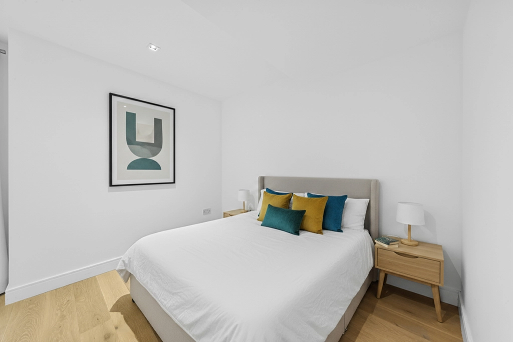 2 bedrooms apartments/flats for sale in Kew Bridge Road, Brentford - TW8 view 5