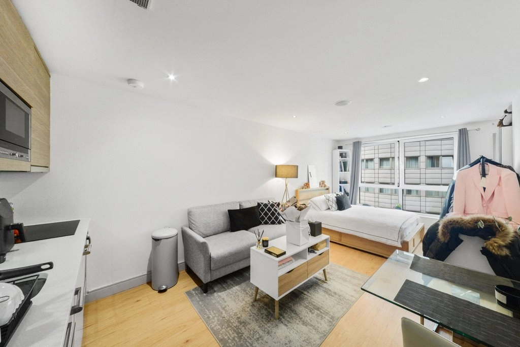 Studio apartments/flats for sale in Townmead Road, Fulham - SW6 view 3