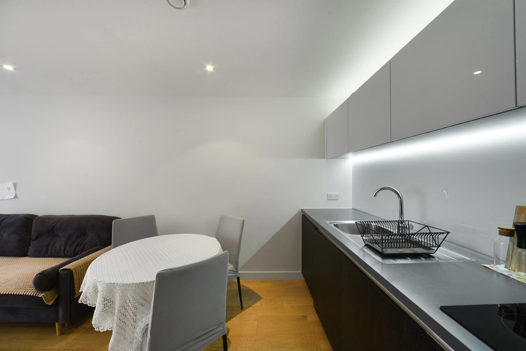 1 bedroom apartments/flats for sale in Pump House Crescent, Brentford - TW8 view 10