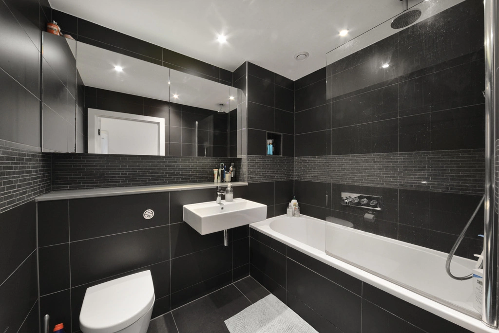 1 bedroom apartments/flats for sale in Pump House Crescent, Brentford - TW8 view 6