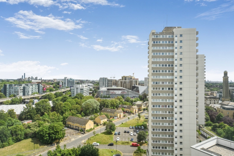 3 bedrooms apartments/flats to sale in Pump House Crescent, Brentford-image 15