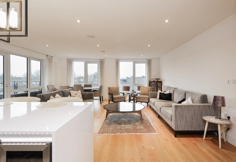 3 bedrooms apartments/flats to sale in Kew Bridge Road, Brentford-image 18