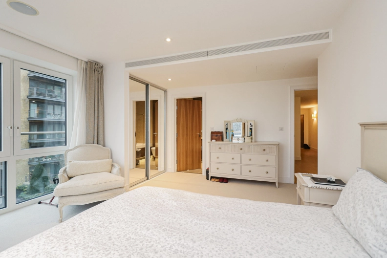 3 bedrooms apartments/flats to sale in Kew Bridge Road, Brentford-image 11