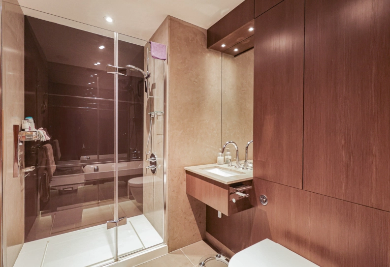 3 bedrooms apartments/flats to sale in Kew Bridge Road, Brentford-image 13