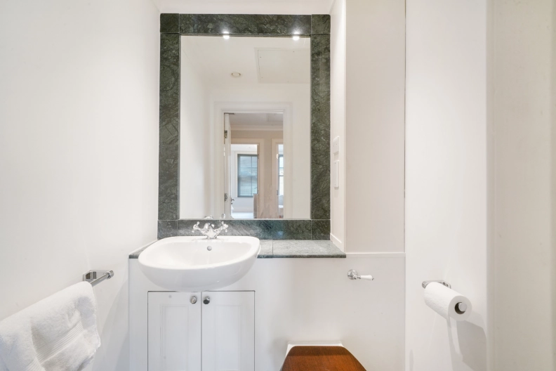 1 bedroom apartments/flats to sale in Coleridge Gardens, Fulham-image 16