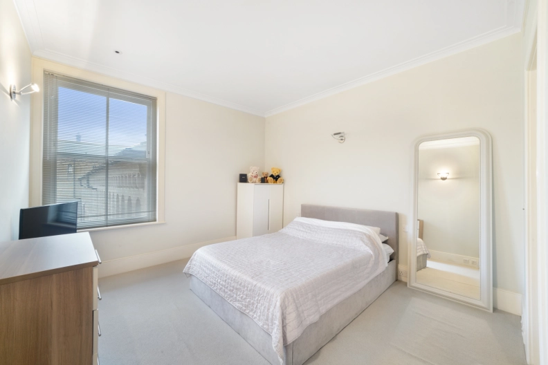 1 bedroom apartments/flats to sale in Coleridge Gardens, Fulham-image 4