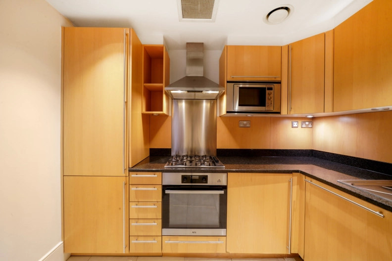 1 bedroom apartments/flats to sale in Coleridge Gardens, Fulham-image 11