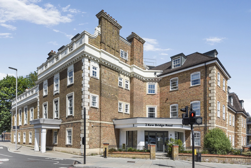 3 bedrooms apartments/flats for sale in Kew Bridge Road, Brentford - TW8 view 15