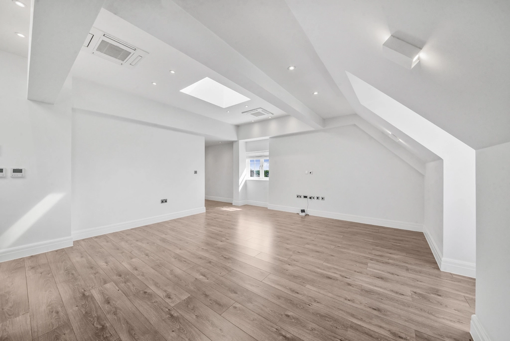 3 bedrooms apartments/flats for sale in Kew Bridge Road, Brentford - TW8 view 2