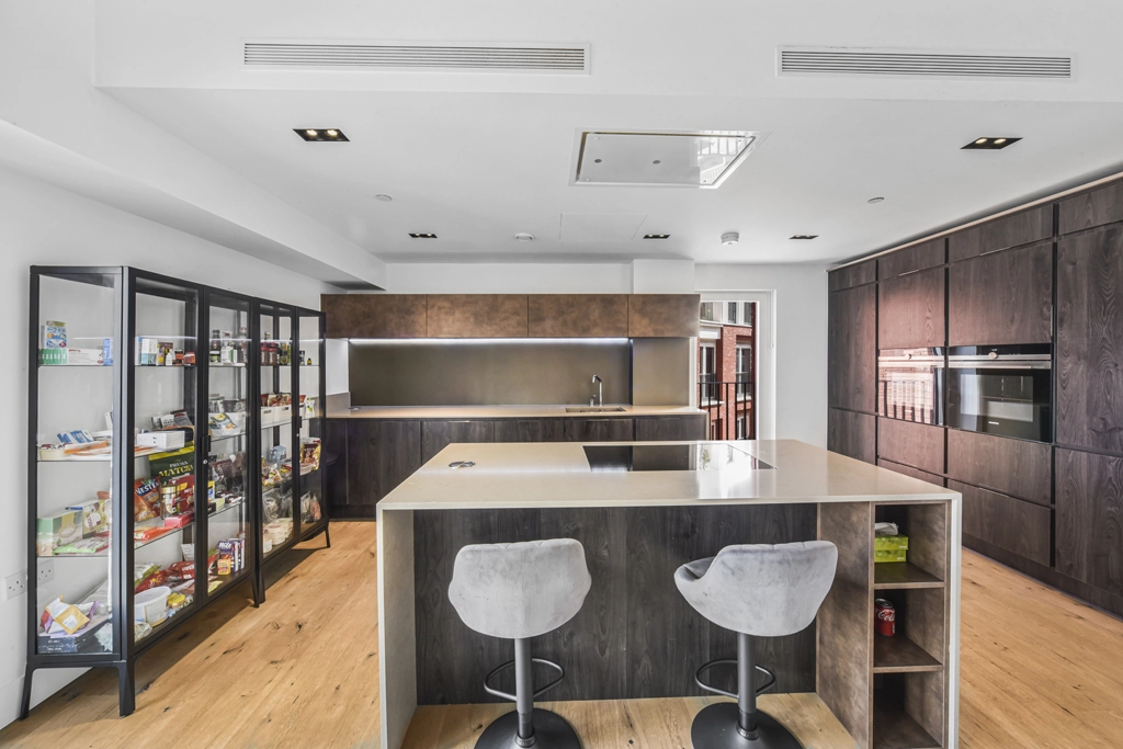 3 bedrooms apartments/flats for sale in Exchange Gardens, Vauxhall - SW8 view 4