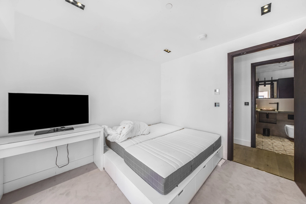 3 bedrooms apartments/flats for sale in Exchange Gardens, Vauxhall - SW8 view 18