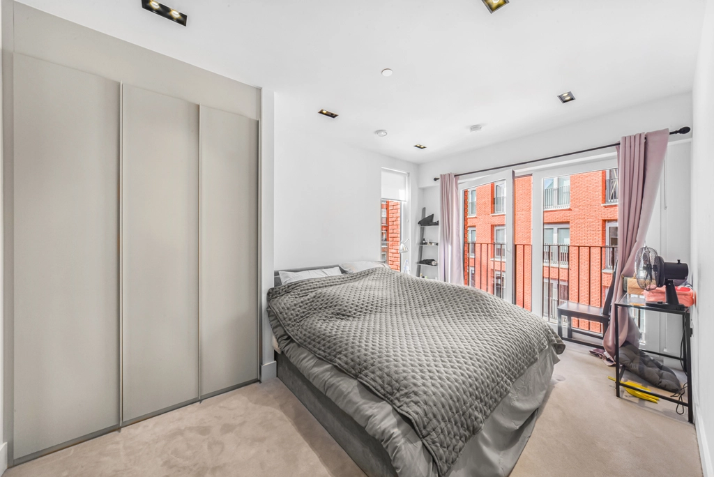 3 bedrooms apartments/flats for sale in Exchange Gardens, Vauxhall - SW8 view 5