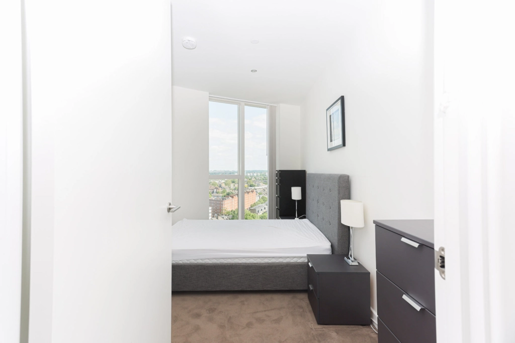 2 bedrooms apartments/flats for sale in Wandsworth Road, Nine Elms - SW8 view 5