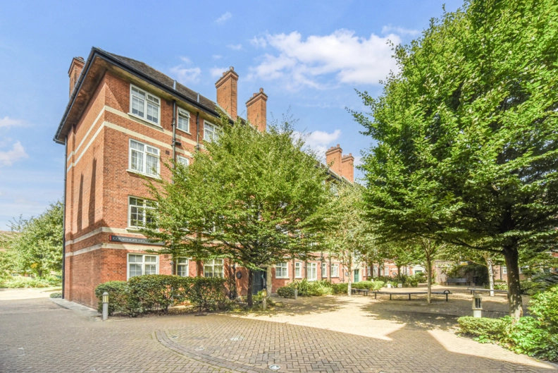 1 bedroom apartments/flats to sale in Hartington Road, Nine Elms-image 1